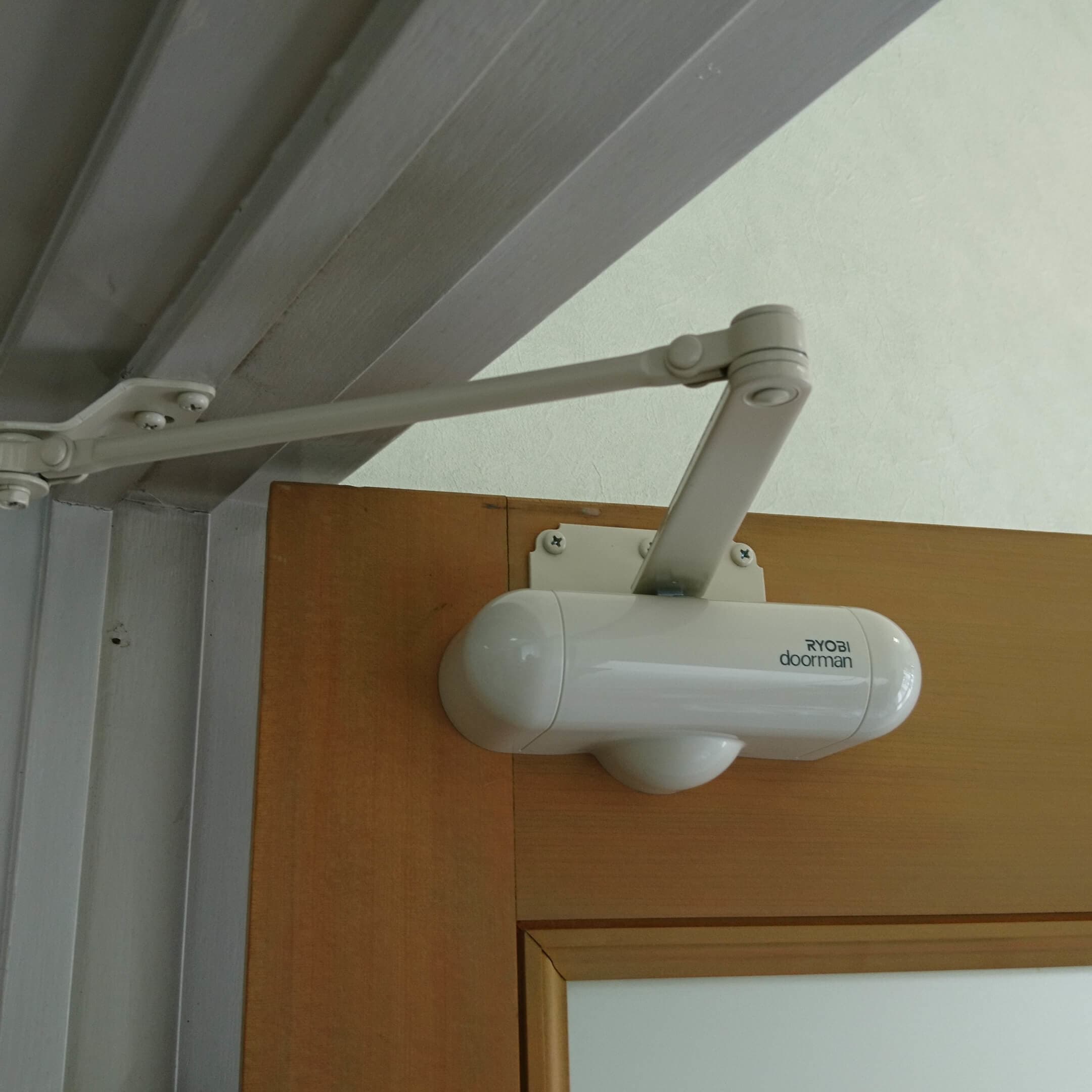 ドアマン取替え 名古屋市中区 | ドアマンの取替えなら建具修理の窓口名古屋市中区